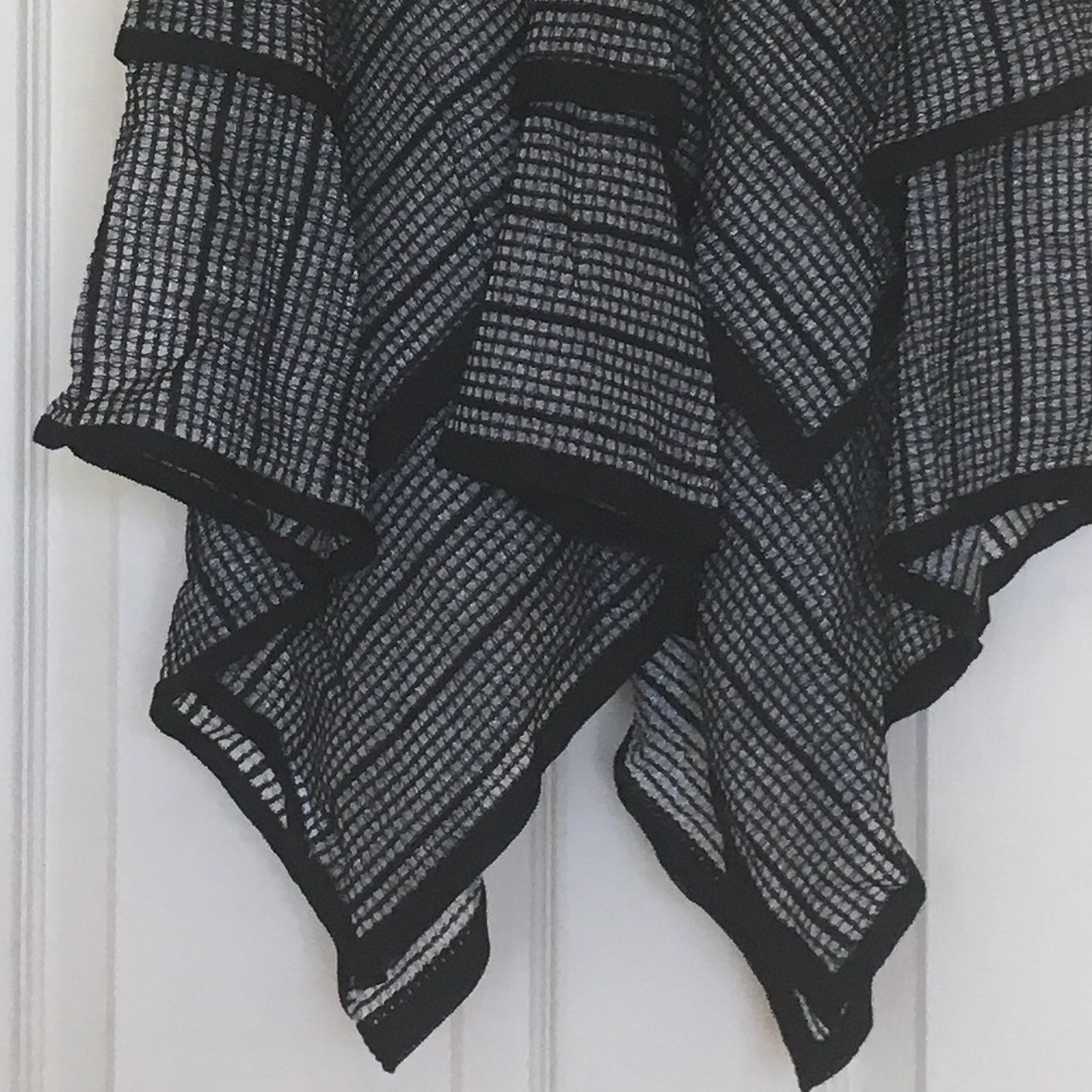 NWOT Bar III Metallic Cami Top - Picture 4 of 4